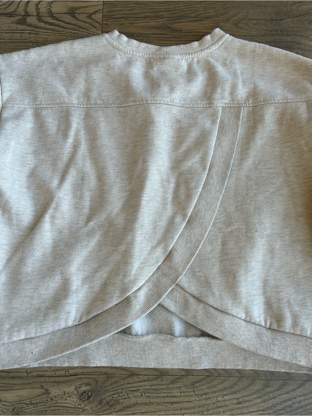 Ariat Women’s L “Cowboy” Cropped Sweatshirt  Oatmeal Tan with back detail - Picture 6 of 6
